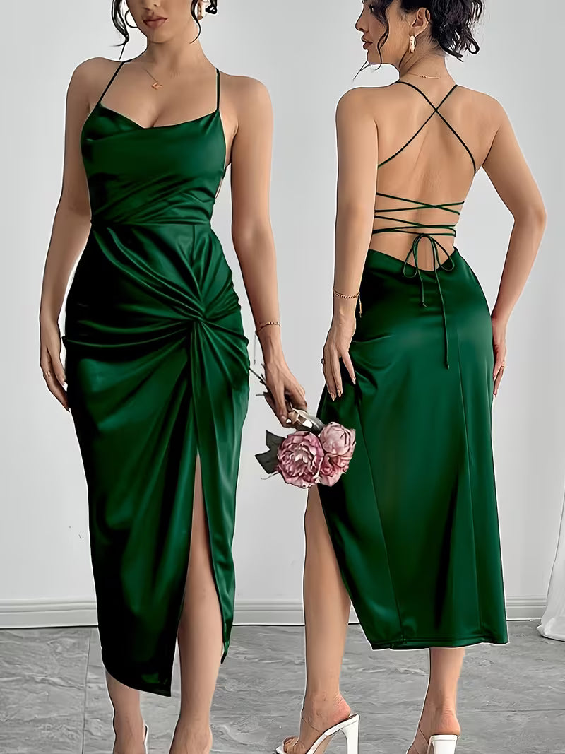 Robe de soirée élégante avec une fente latérale