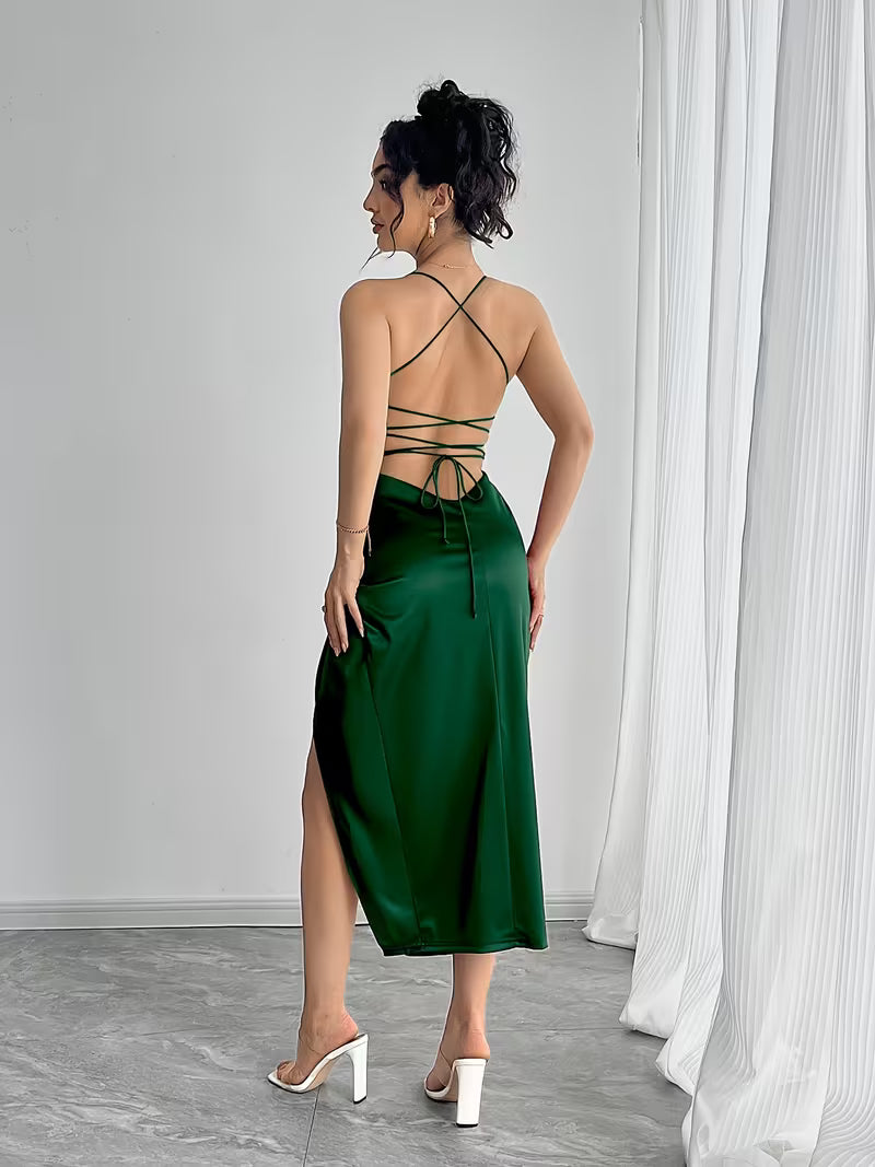 Robe de soirée élégante avec une fente latérale